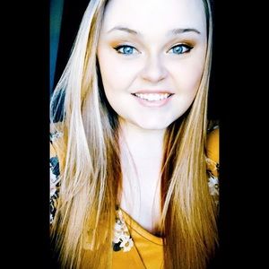 Meet your Posher, Whitney